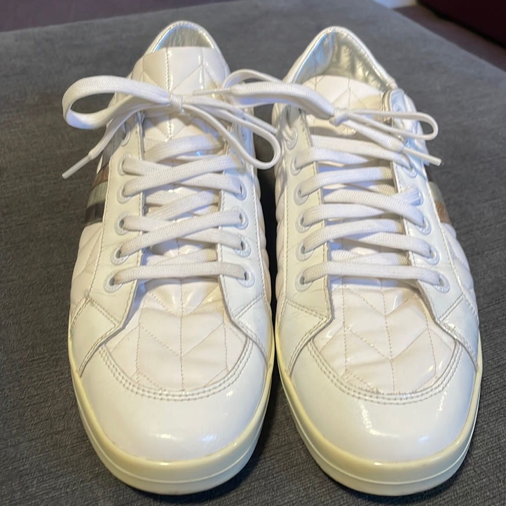 Dolce & Gabbana white sneakers. Great condition. Well maintained. White leather